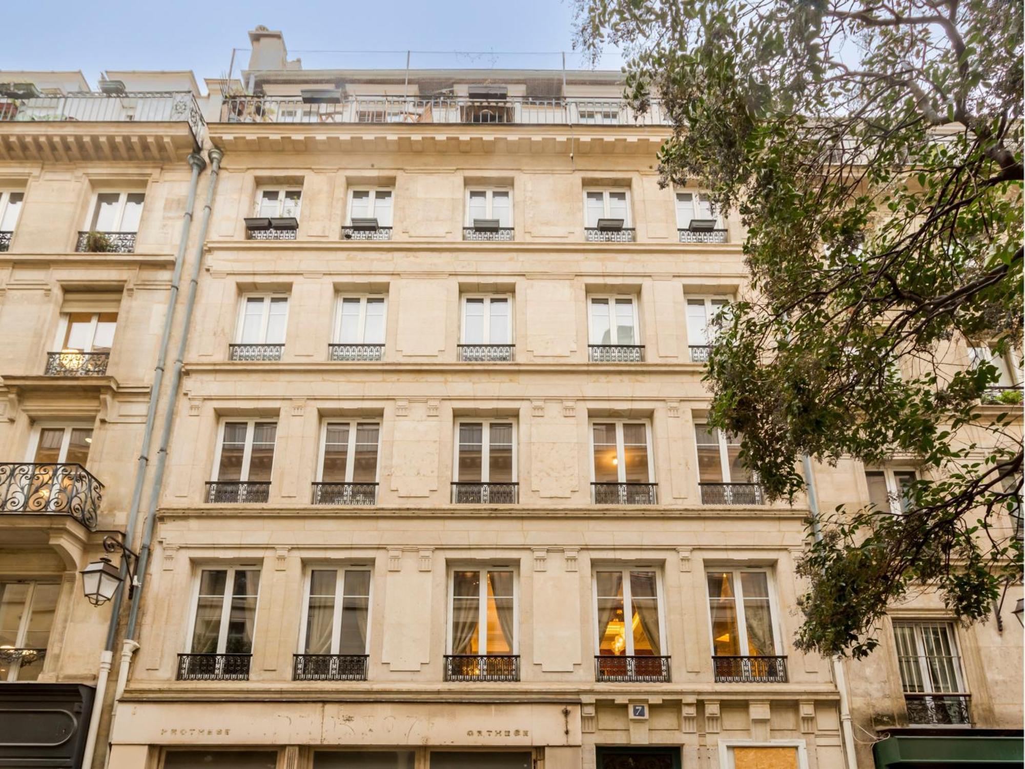 Merveil - Luxury - Louvre - Palestro Apartment
